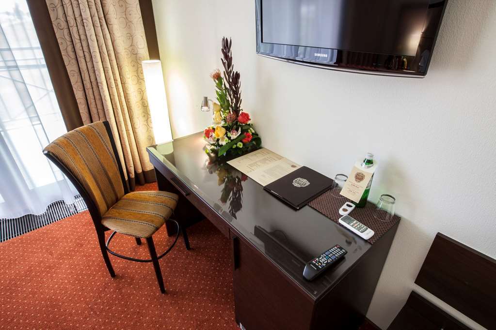Park-Hotel Kidev Chubynske Habitación foto